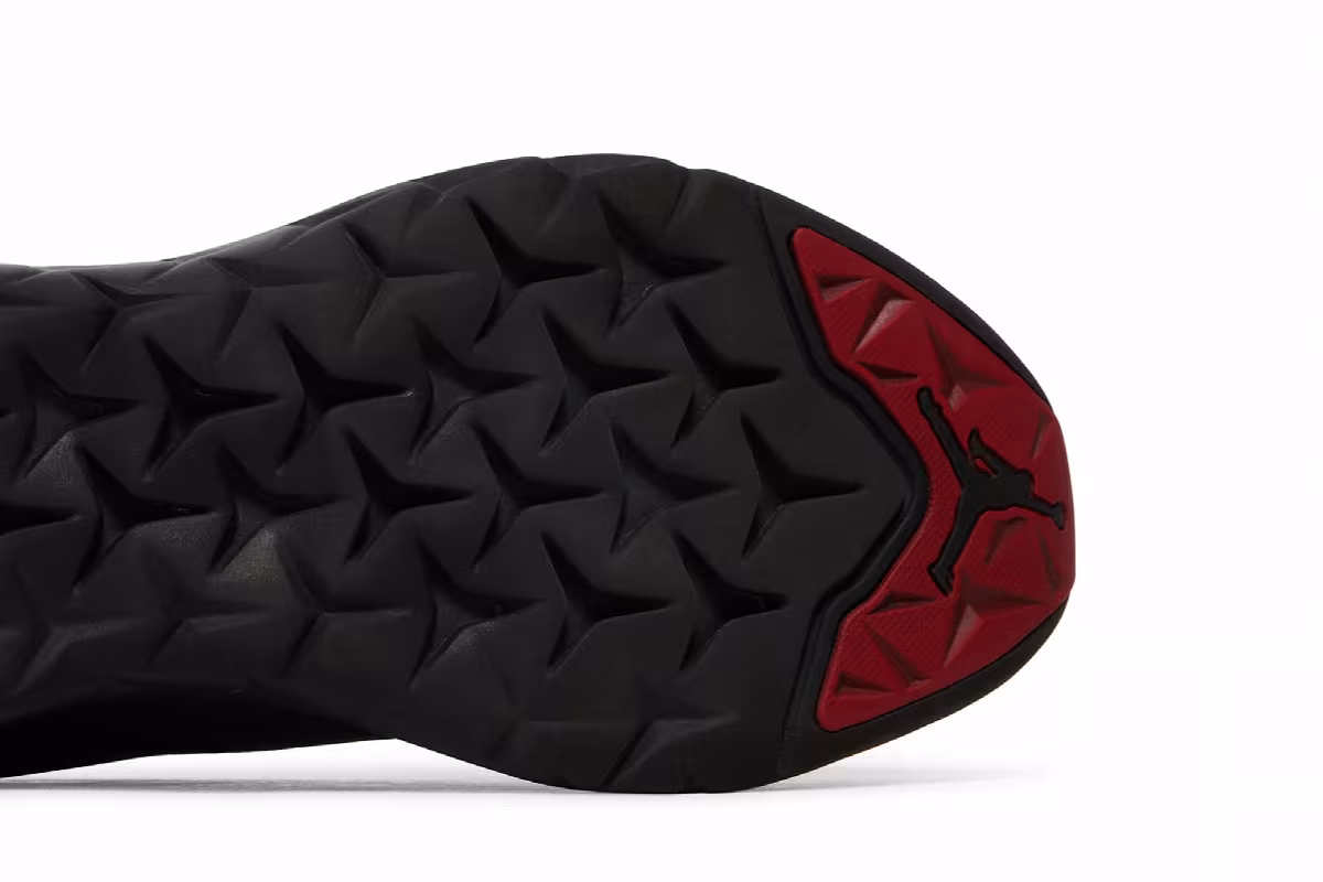 Air Jordan Trainer ST Winter Bred, view 6