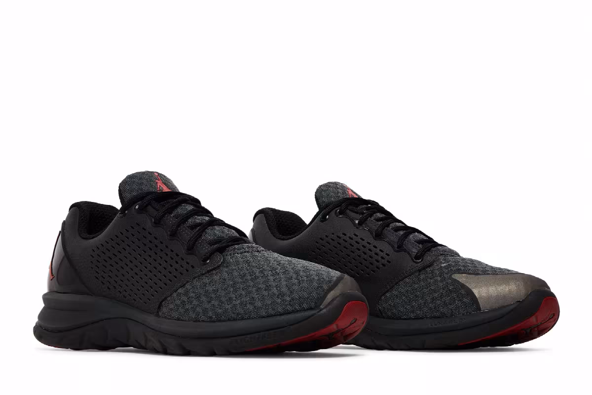 Air Jordan Trainer ST Winter Bred, view 9