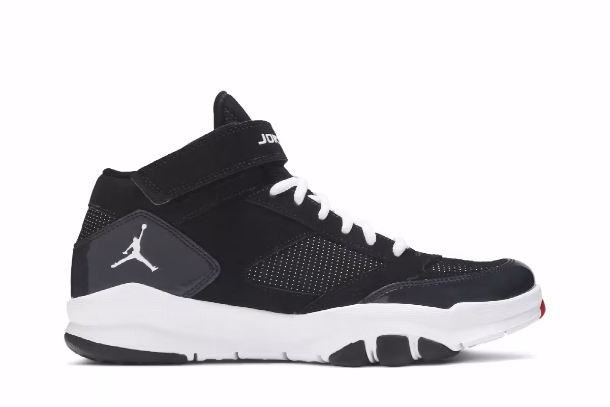 Air Jordan BCT Mid 2 GS, view 2