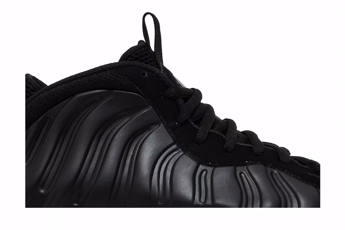 Nike Air Foamposite One Anthracite 2023, view 3