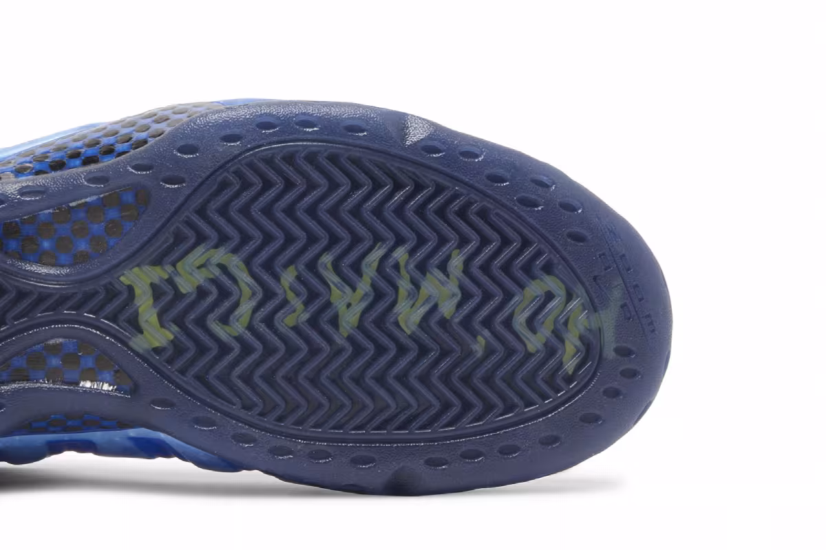 Nike Air Foamposite One Doernbecher 2023, view 6