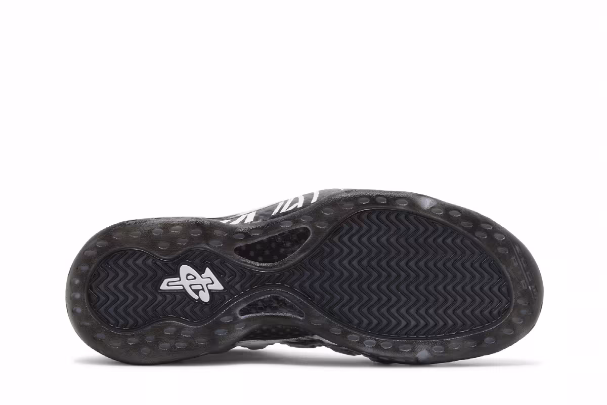 Nike Air Foamposite One QS Dream A World - Black, view 5