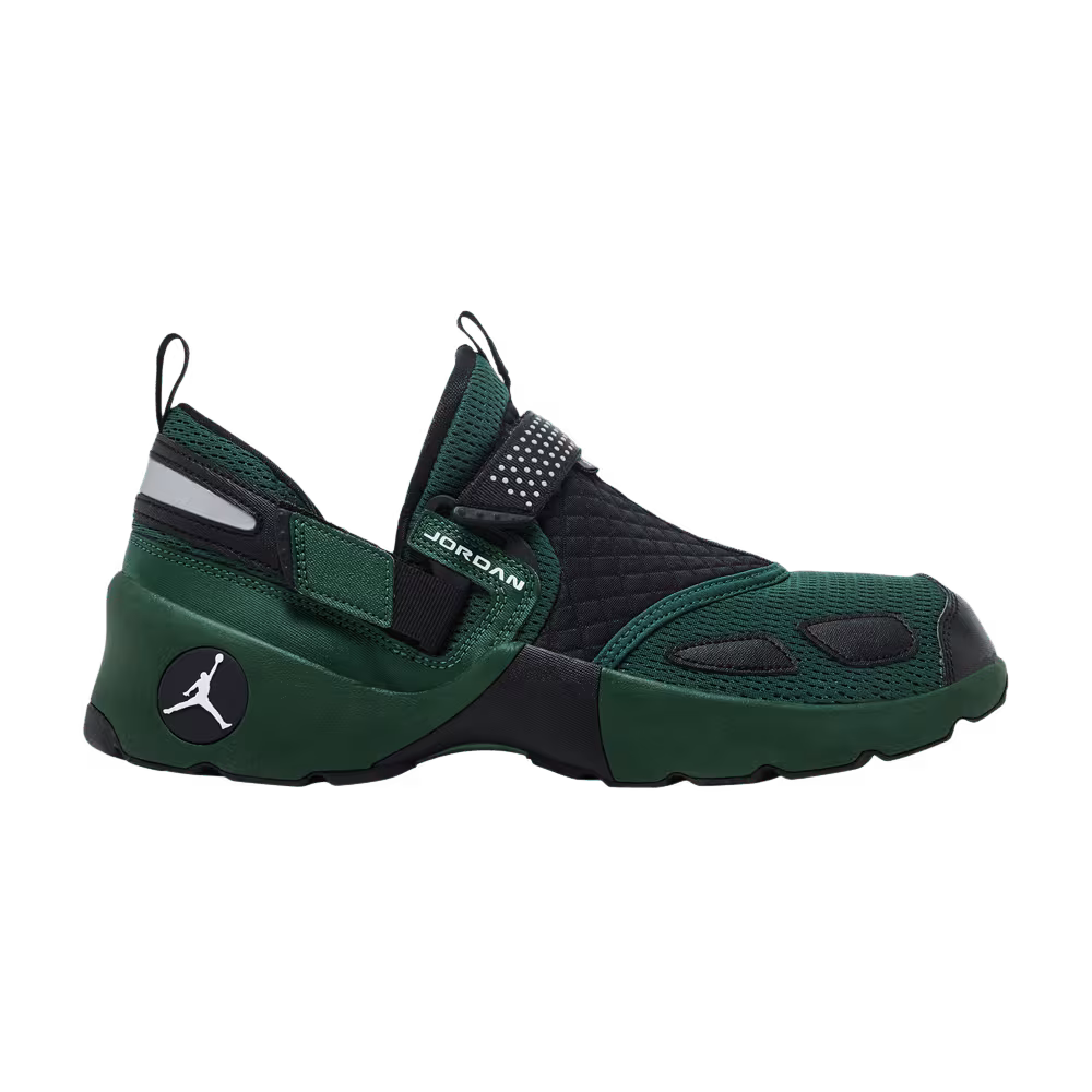 Air Jordan Women's Jordan Trunner LX Fir Green