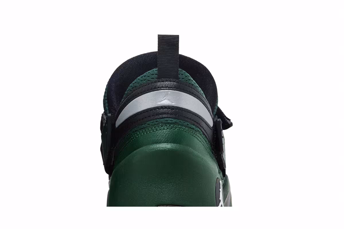 Air Jordan Women's Jordan Trunner LX Fir Green, view 8