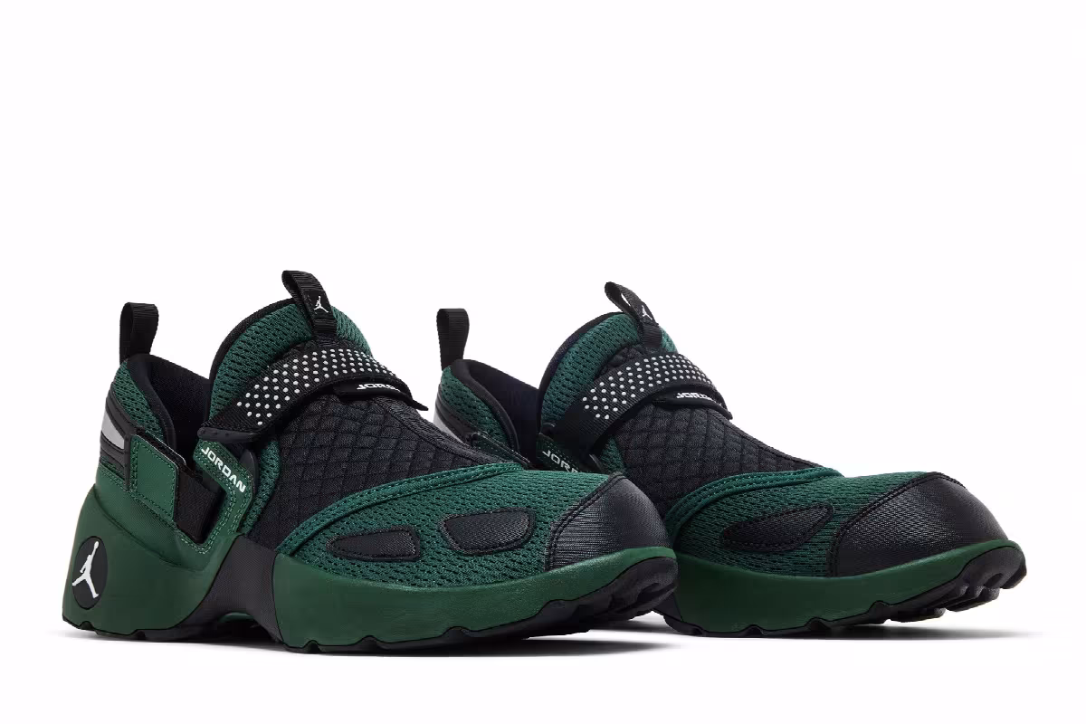 Air Jordan Women's Jordan Trunner LX Fir Green, view 9