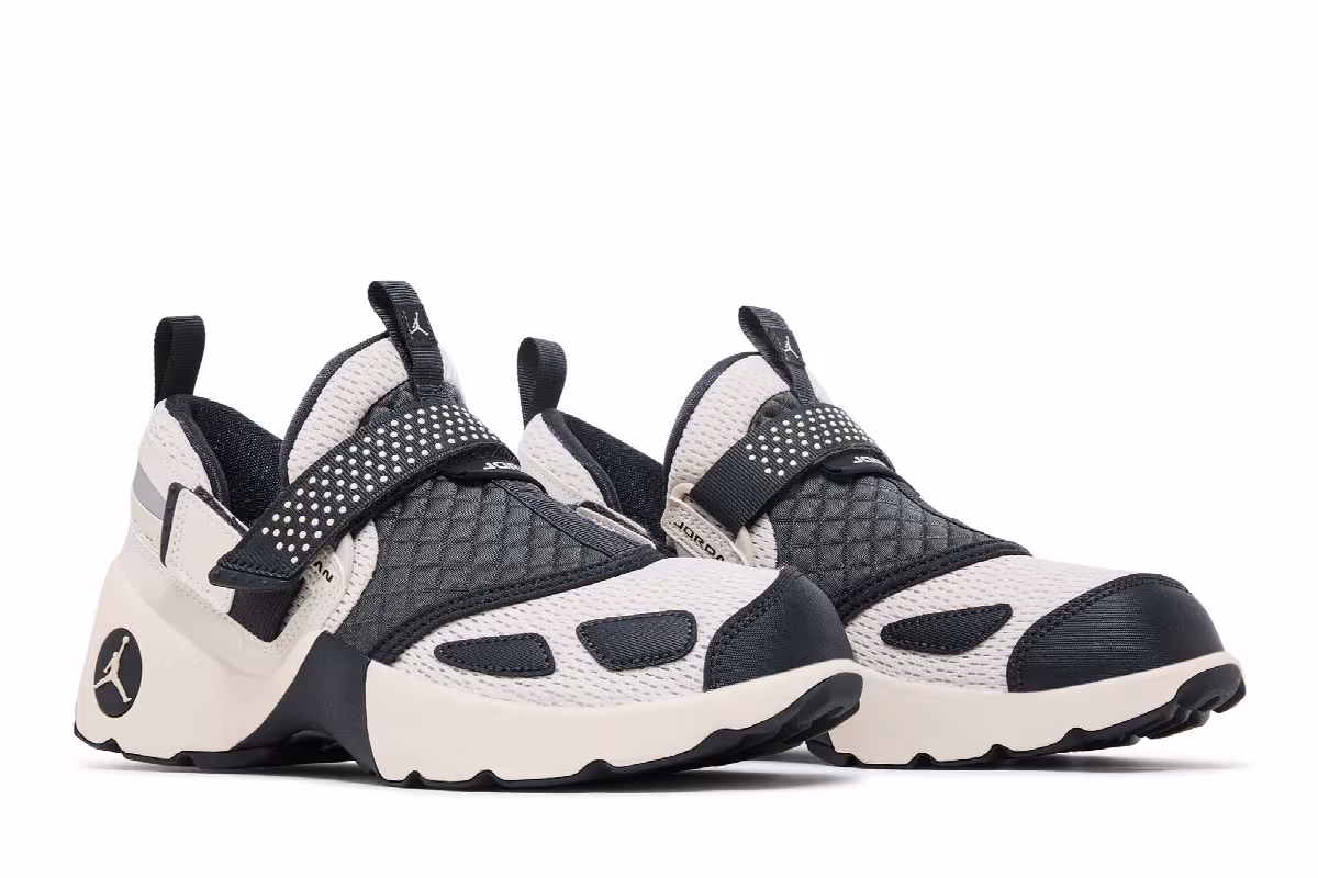 Air Jordan Women's Jordan Trunner LX Light Orewood Brown, view 9