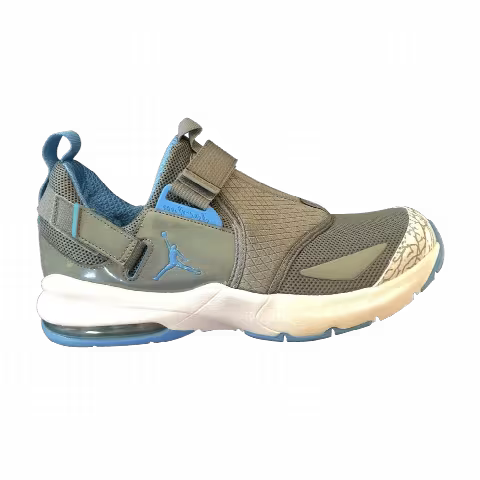 Air Jordan Trunner 11 LX 'Grey University Blue'