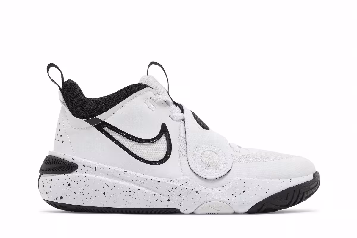Nike Team Hustle D11 GS White Black, view 2