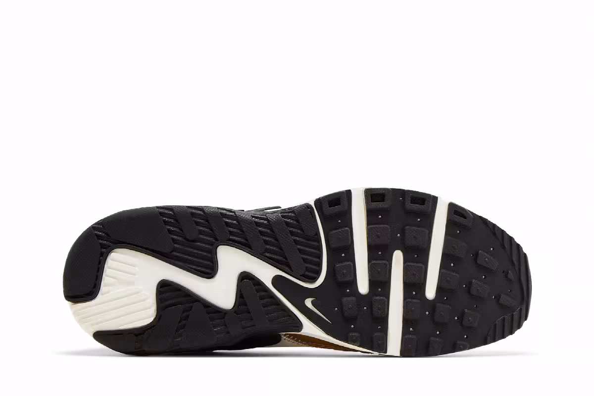 Nike Women's Air Max Excee Phantom Metallic Gold, view 5