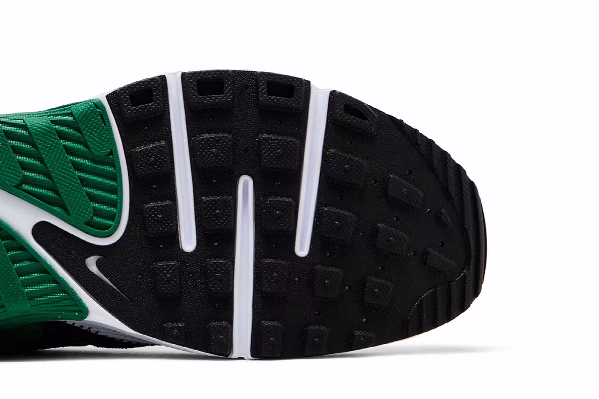 Nike Air Max Excee White Black Malachite, view 6