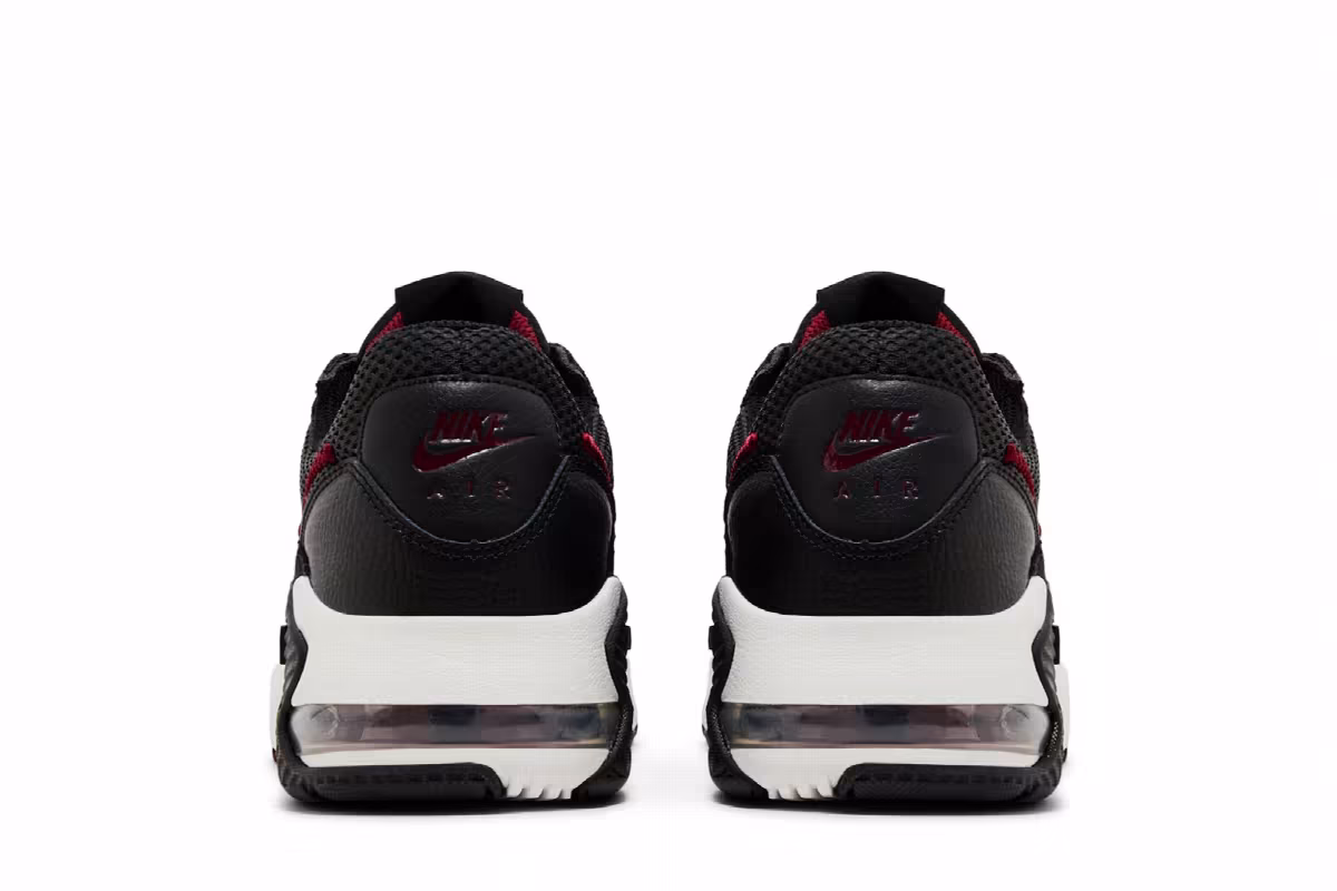 Nike Air Max Excee Black Team Red, view 7