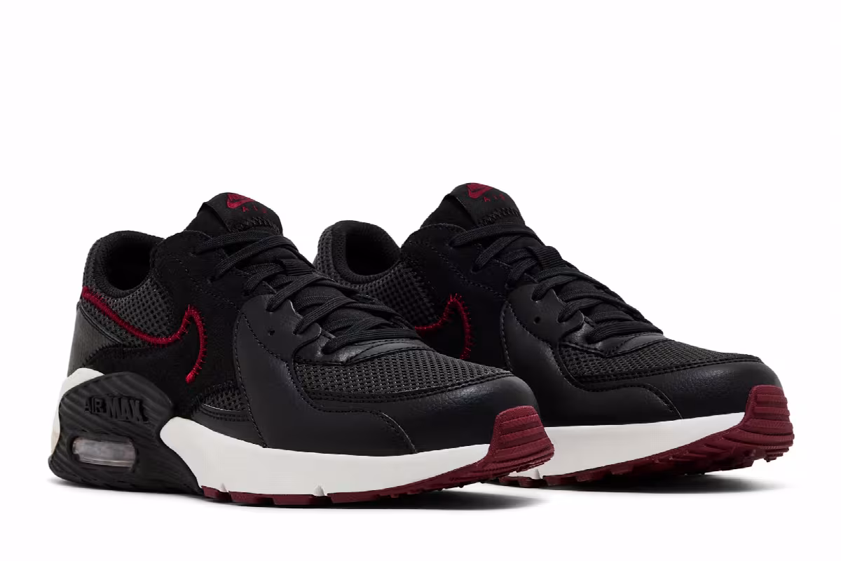 Nike Air Max Excee Black Team Red, view 9