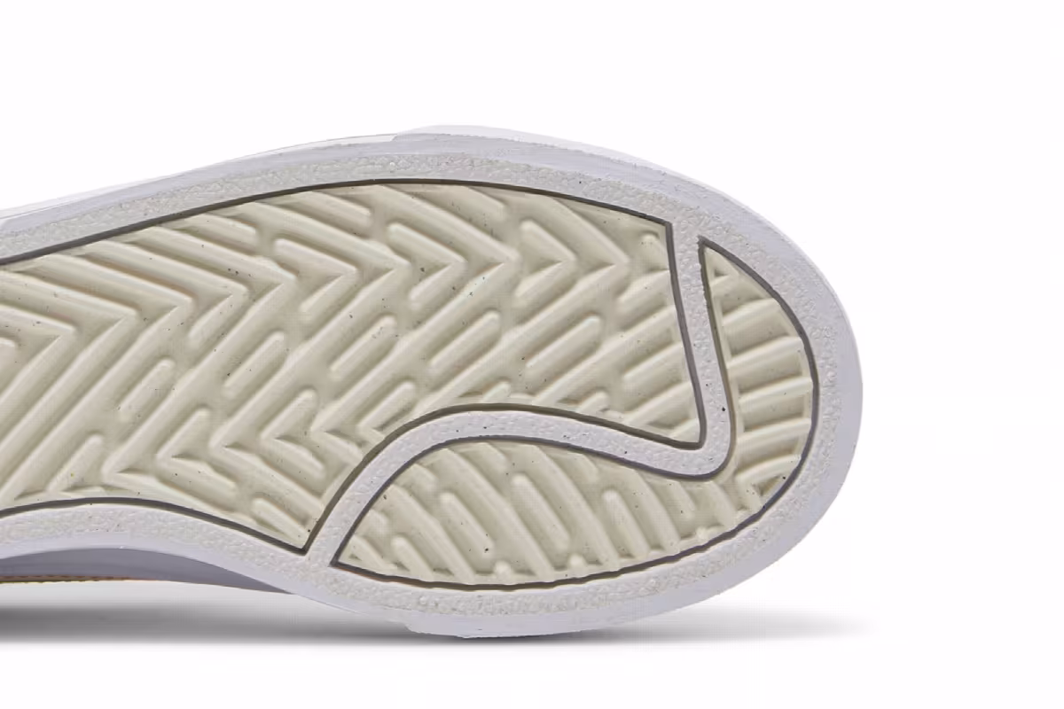 Nike Women's Court Legacy Lift Feel Love, view 6
