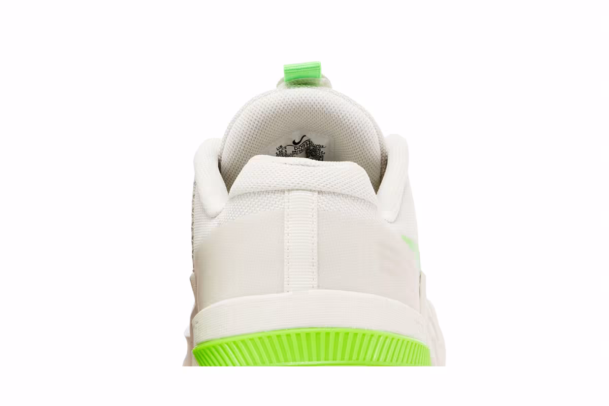 Nike Metcon 8 Phantom Green Strike, view 8