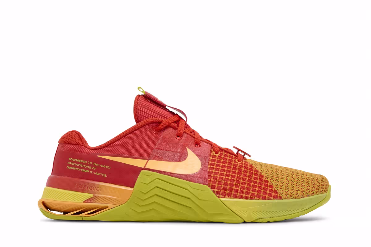 Nike Metcon 8 AMP Picante Red Bright Cactus, view 2