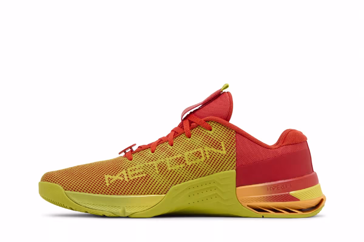 Nike Metcon 8 AMP Picante Red Bright Cactus, view 4