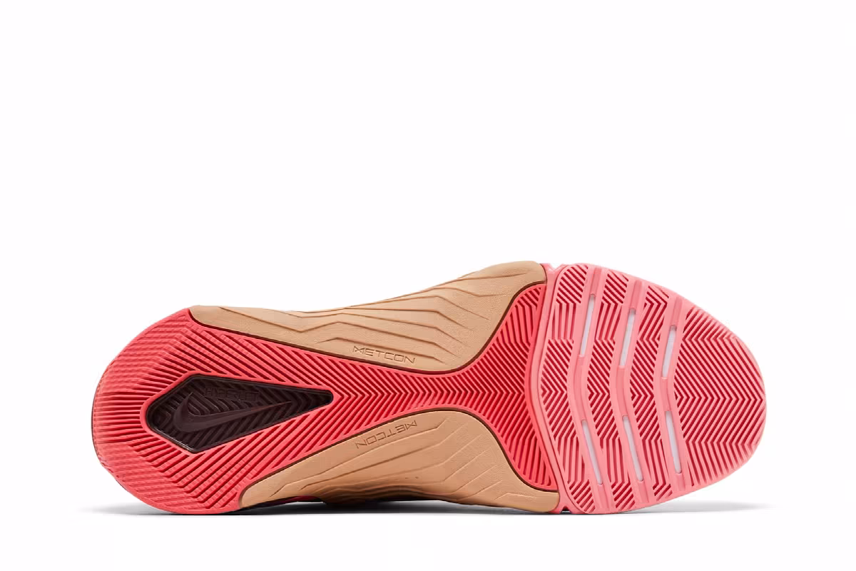 Nike Women's Metcon 8 AMP Coral Chalk Camo, view 5