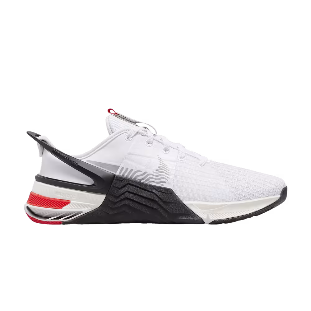 Nike Women's Metcon 8 FlyEase White Picante Red