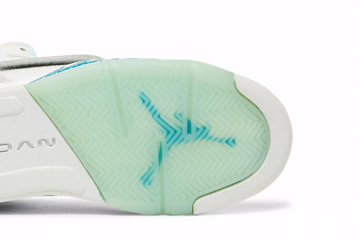 Air Jordan Son Of Mars GS Pure Platinum, view 6