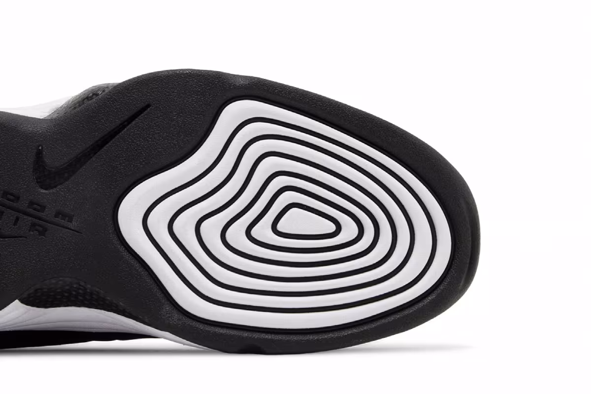 Nike Air Penny 2 Panda, view 6