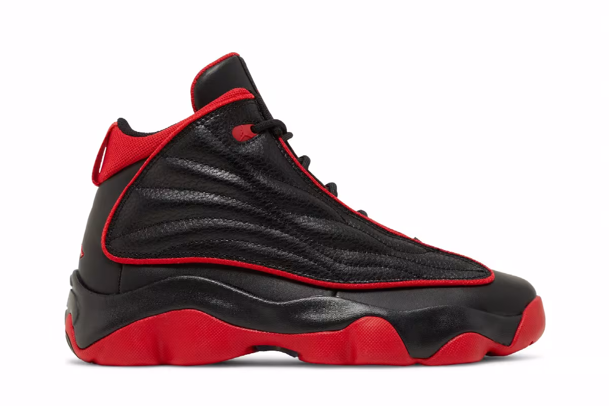 Air Jordan Pro Strong GS Bred, view 2
