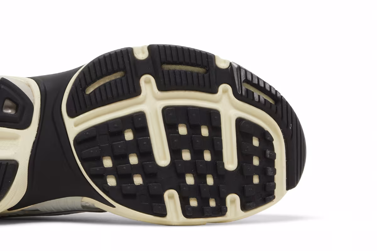 Nike Women's V2K Run Summit White, view 6