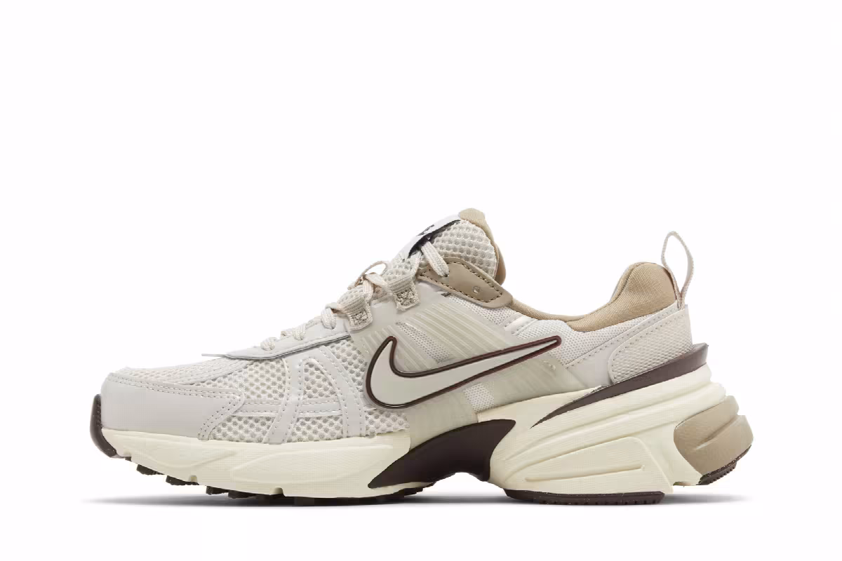 Nike Women's V2K Run Light Orewood Brown, view 4