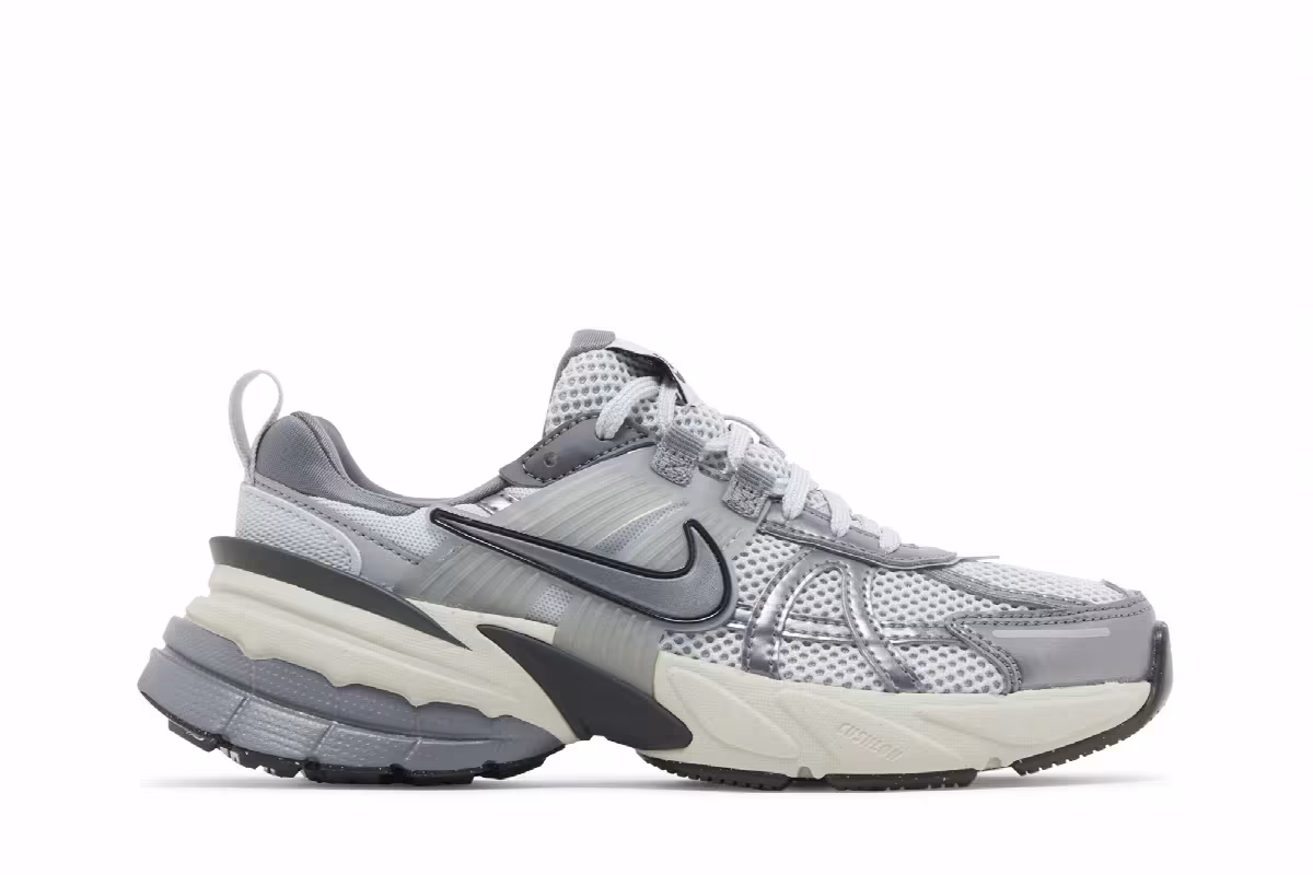 Nike Women's V2K Run Pure Platinum Wolf Grey, view 2