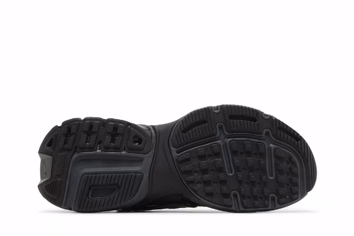 Nike Women's V2K Run Black Anthracite, view 5