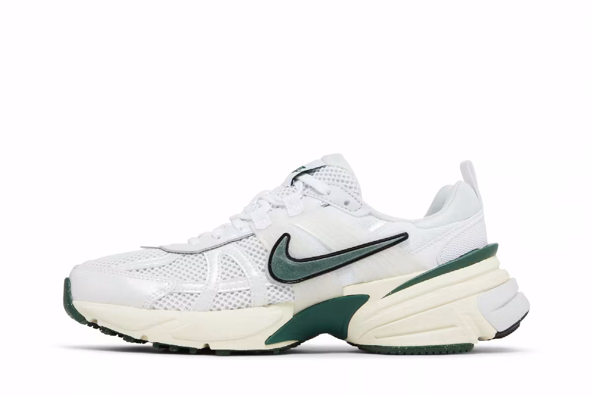 Nike Women's V2K Run Fir, view 4