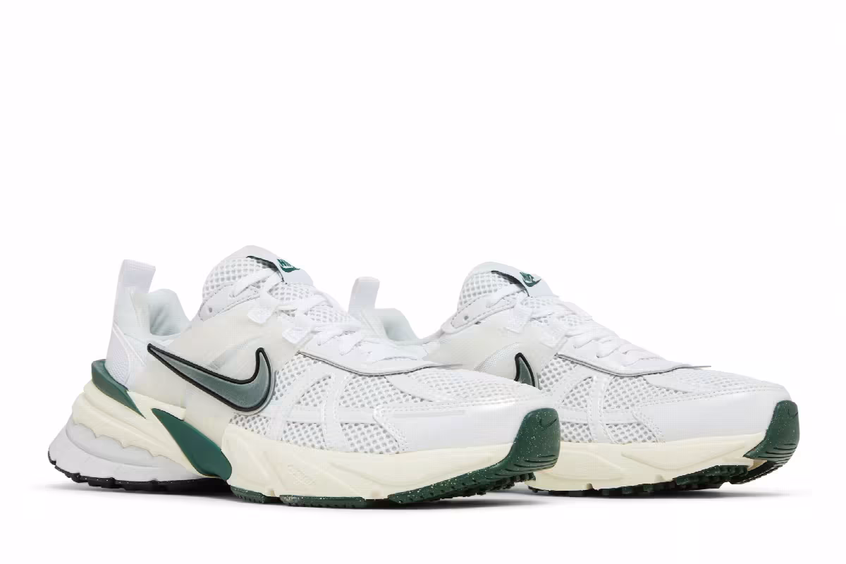 Nike Women's V2K Run Fir, view 9