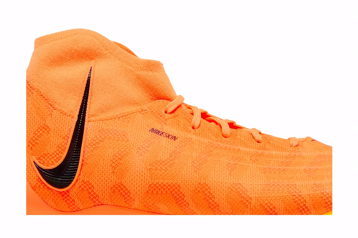 Nike Women's Phantom Luna FG United Pack, view 3