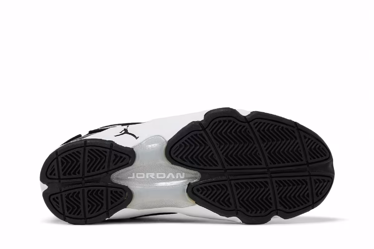 Women's Air Jordan OG Black Toe, view 5