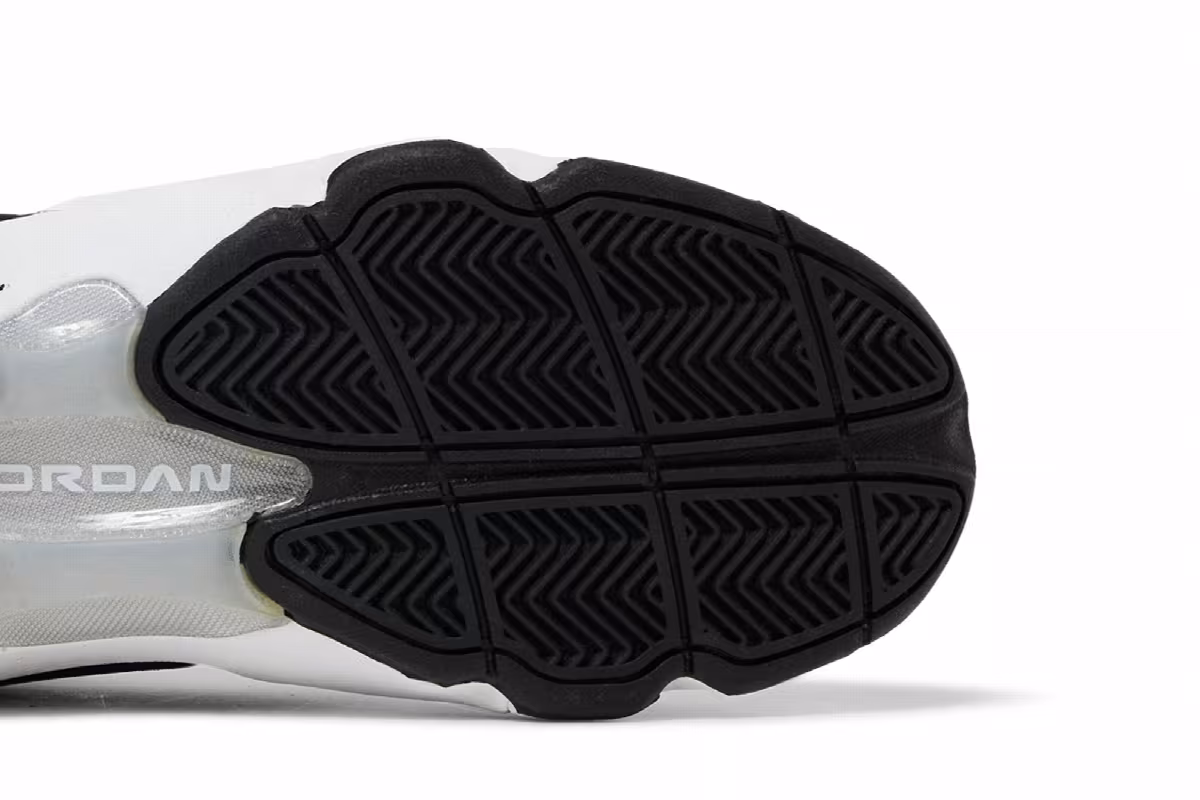 Women's Air Jordan OG Black Toe, view 6