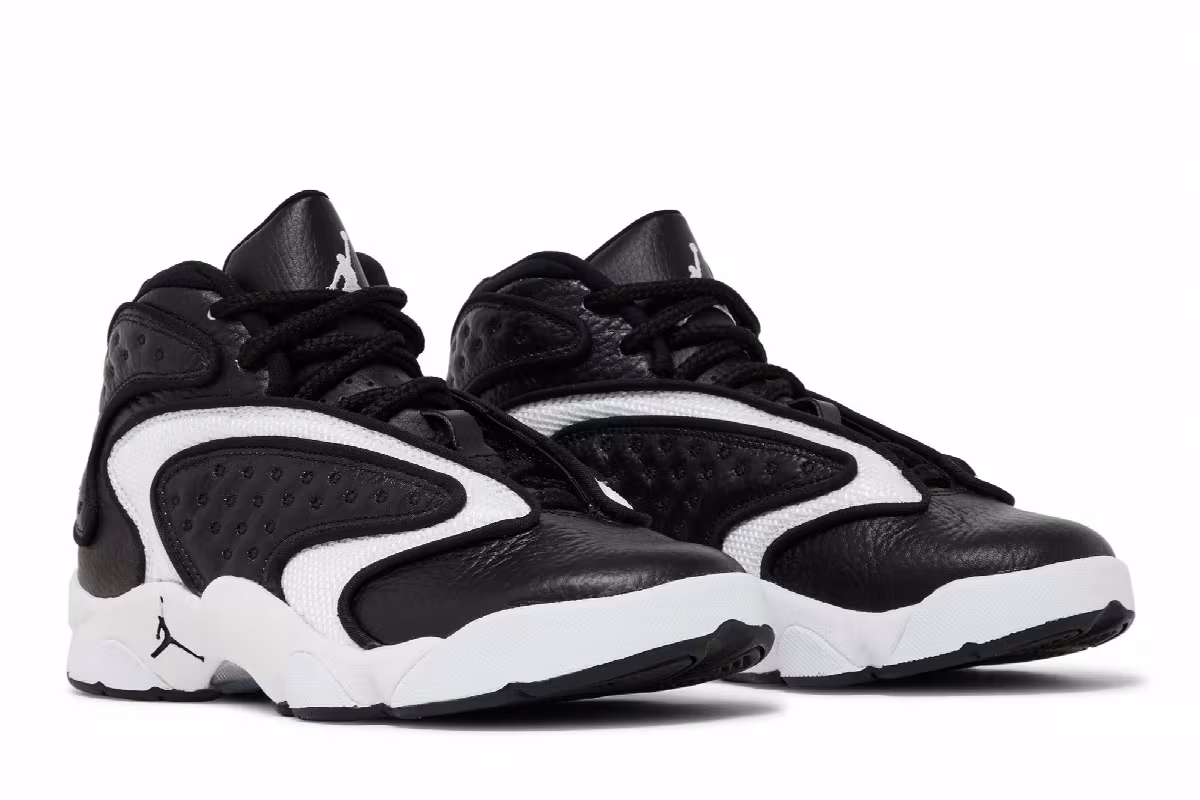 Women's Air Jordan OG Black Toe, view 9