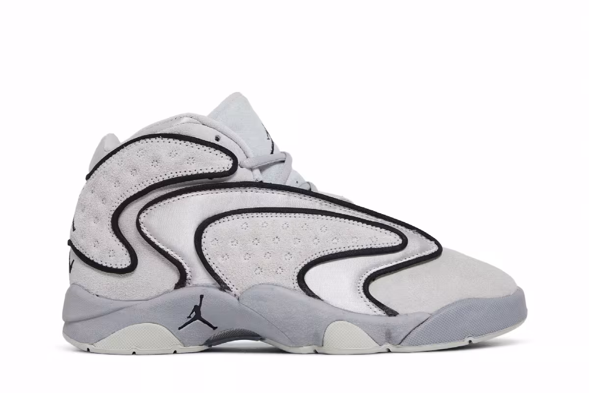 Women's Air Jordan OG Tech Grey, view 2