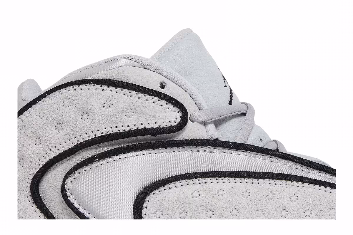 Women's Air Jordan OG Tech Grey, view 3