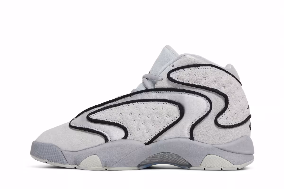 Women's Air Jordan OG Tech Grey, view 4