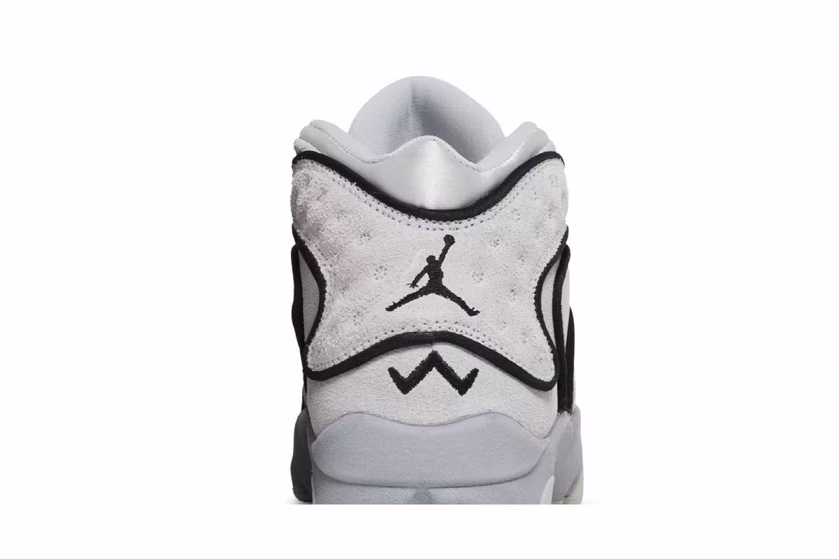 Women's Air Jordan OG Tech Grey, view 8