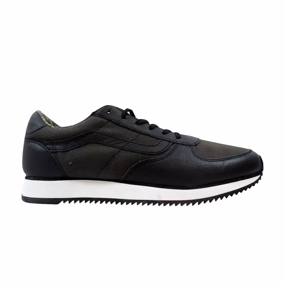 Vans Runner Suiting Black White