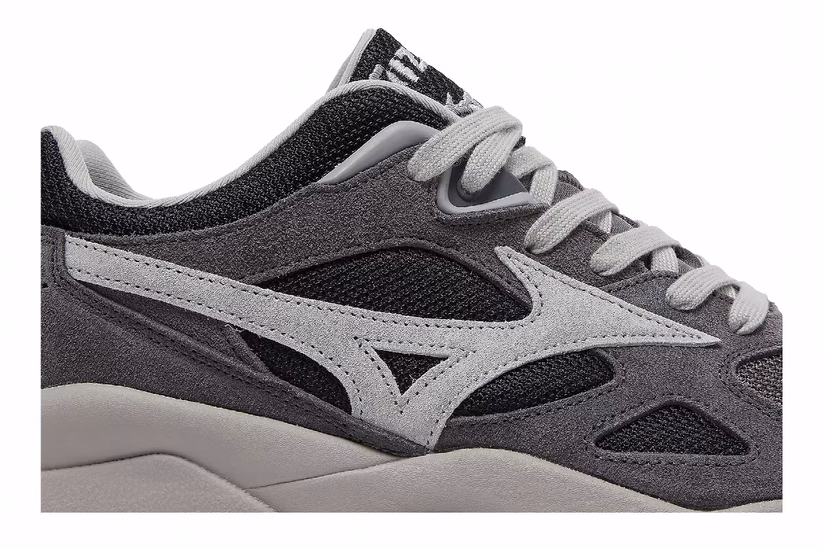 Mizuno Sky Medal Alloy, view 3