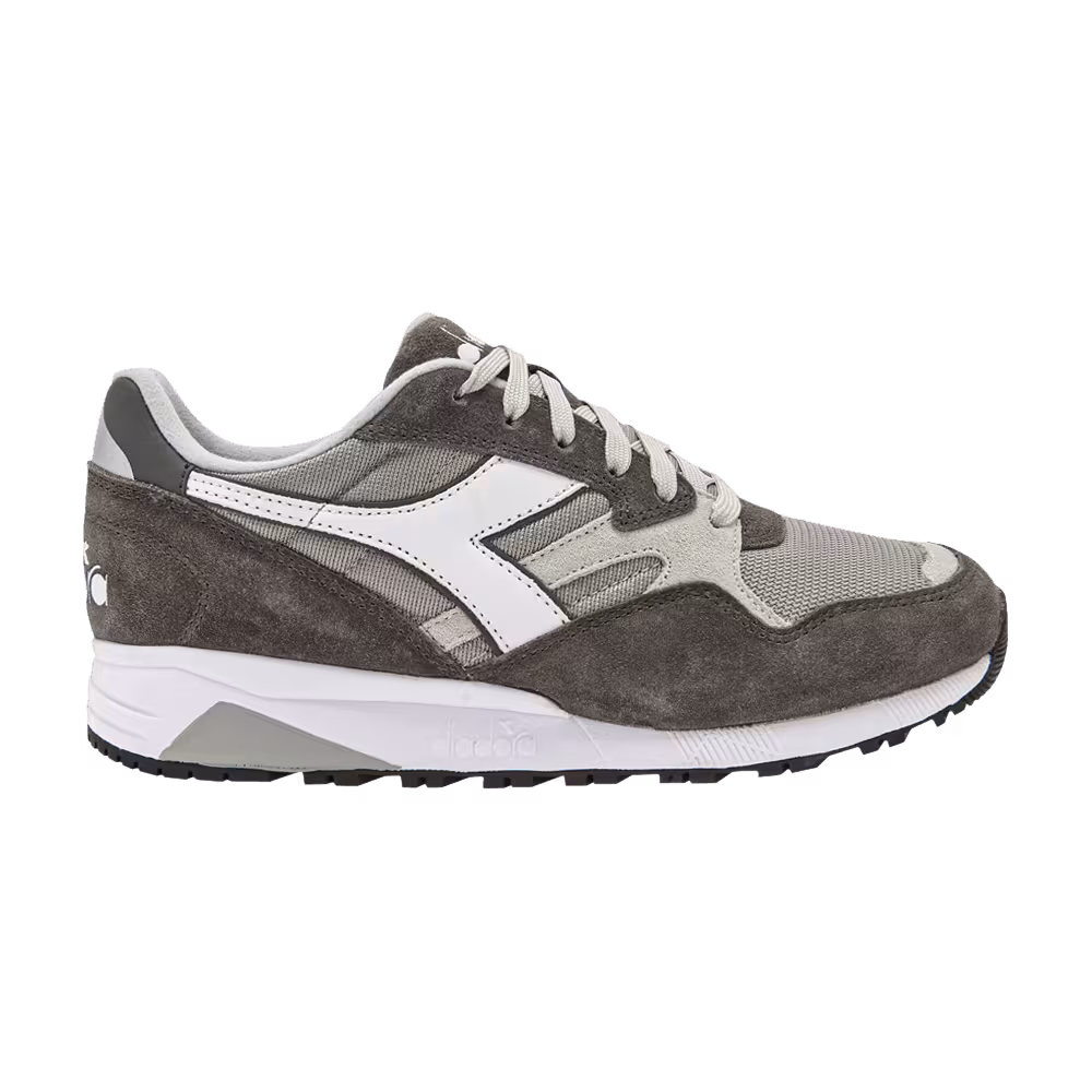 Diadora N902 Dark Gull