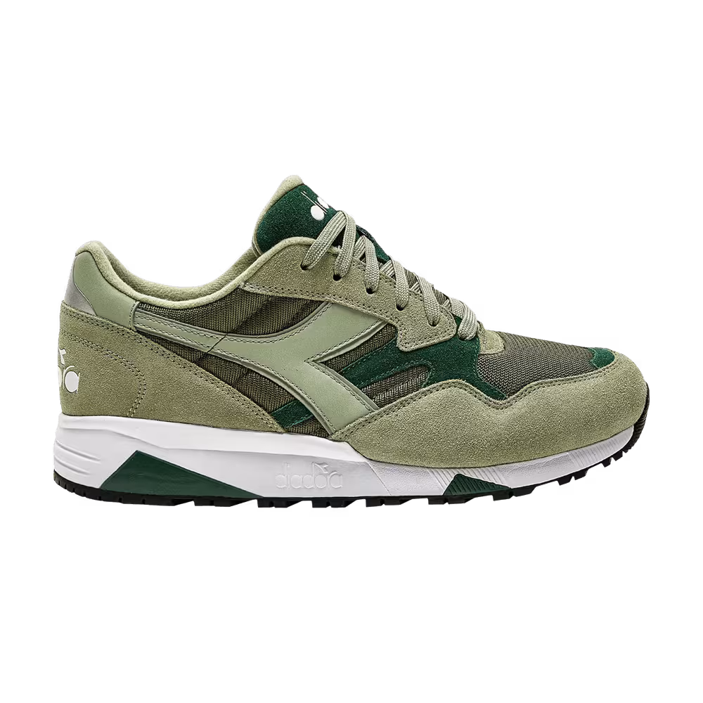 Diadora N902 Olivine Sage