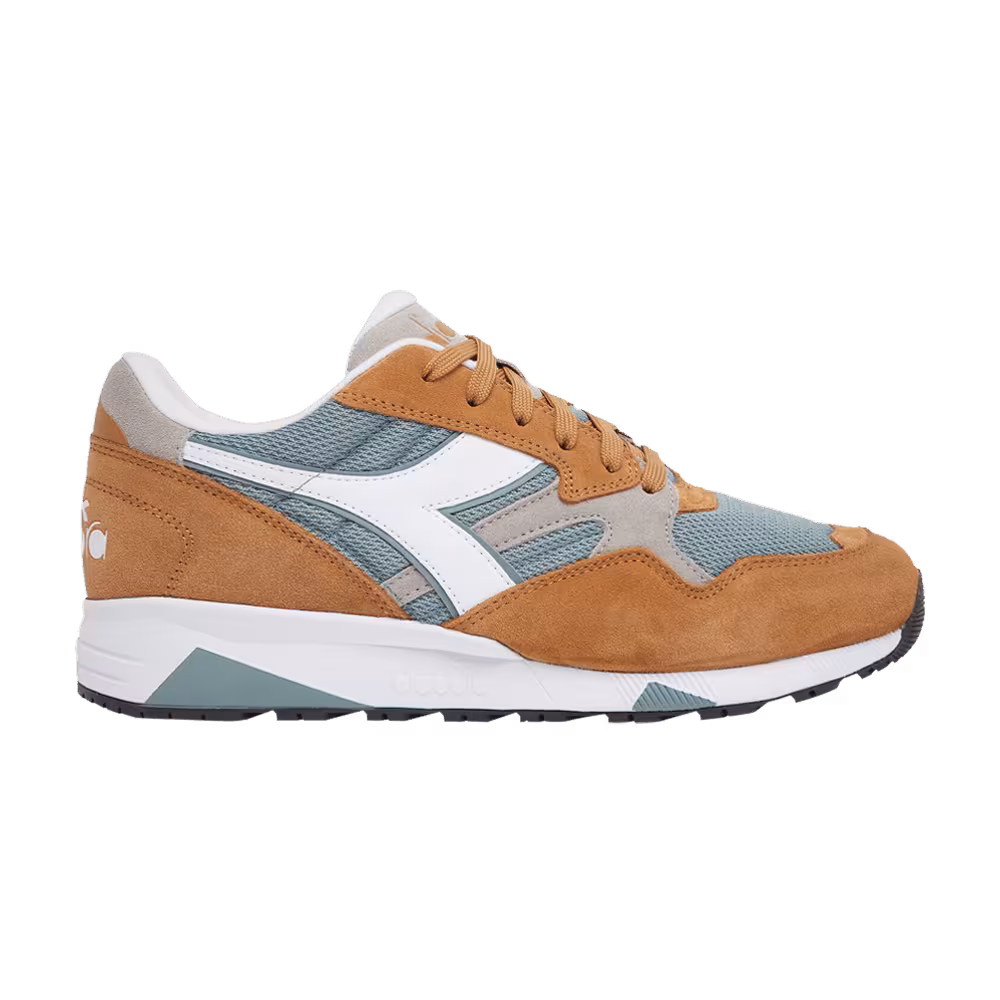 Diadora N902 S Doe Trooper
