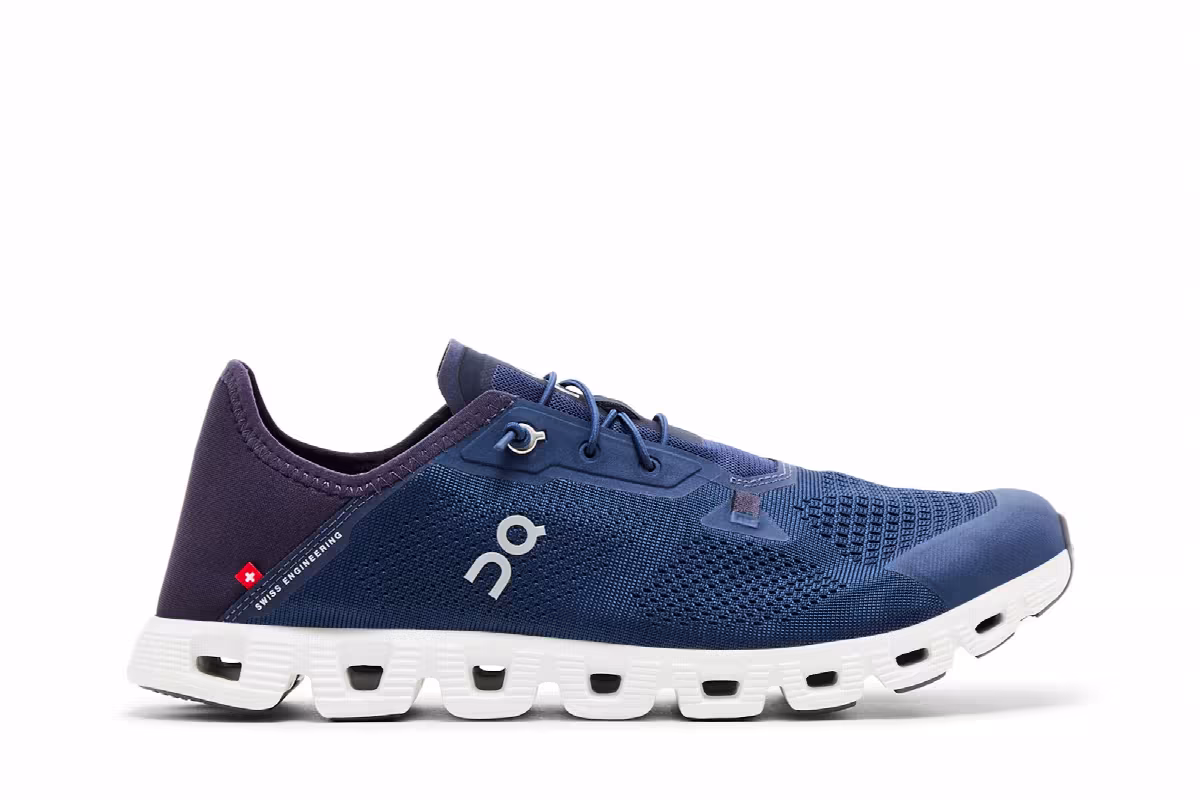 ON Cloud 5 Coast Denim Midnight, view 2