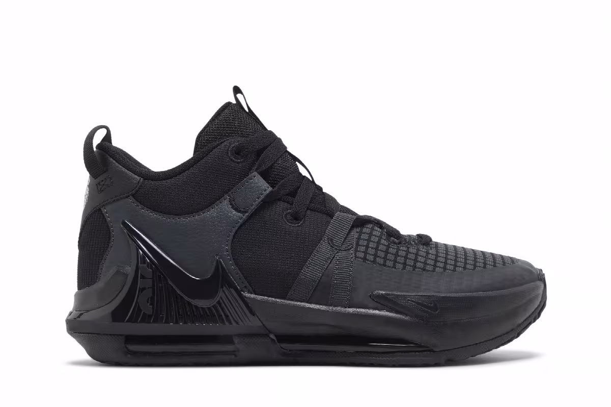 Nike LeBron Witness 7 GS Black Anthracite, view 2