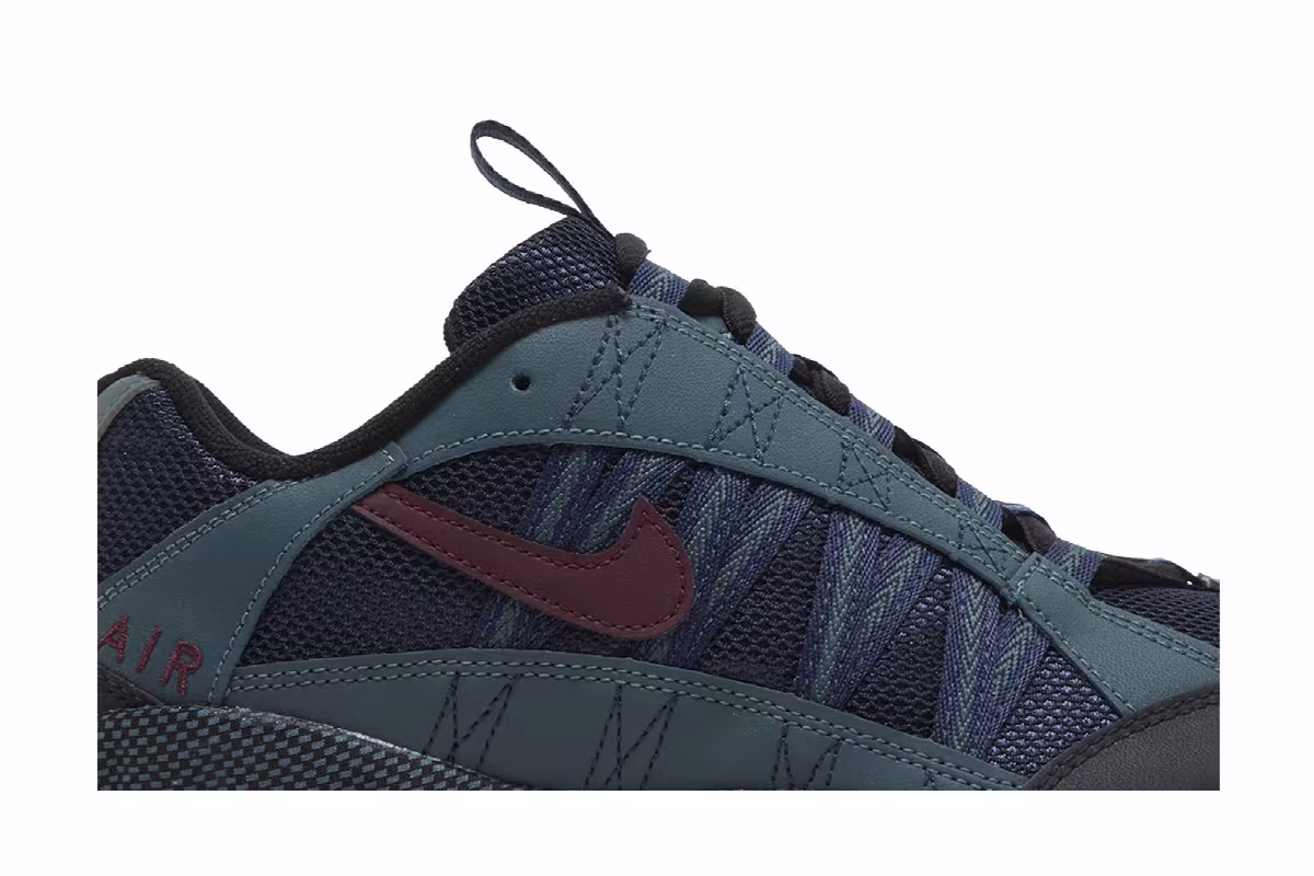 Nike Air Humara QS Faded Spruce, view 3