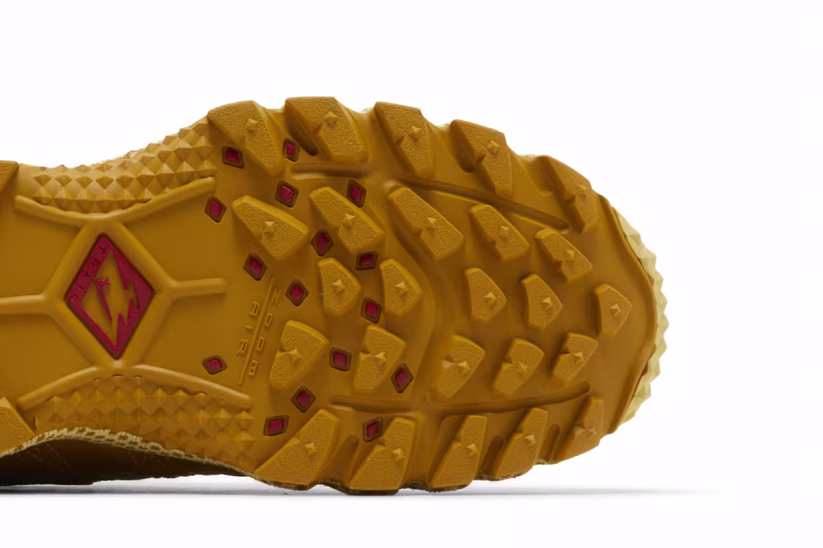 Nike Air Humara QS Buff Gold, view 6