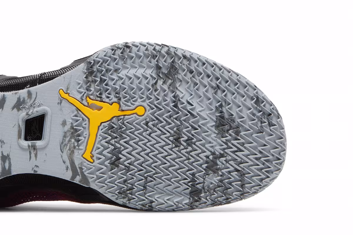 Air Jordan 36 Heatwave, view 6