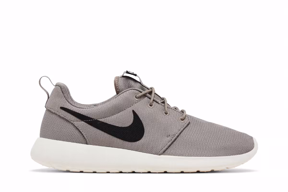 Nike Roshe One Light Taupe, view 2